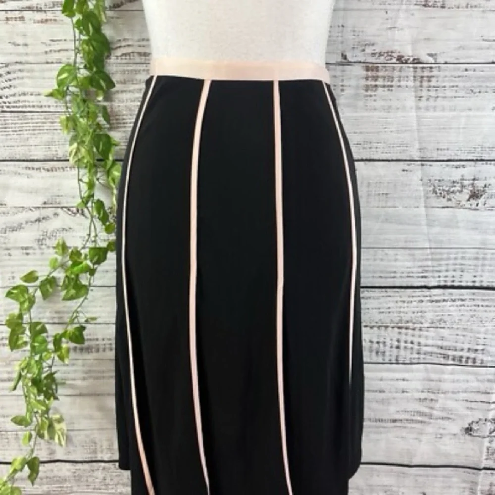 City DKNY Pleated Pale Pink Striped Knee Length Midi Skirt Size 4 2013 Exclusive